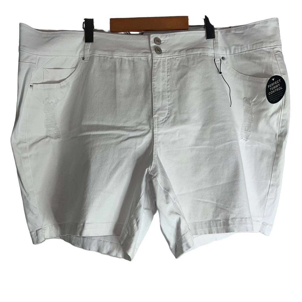 NEW Royalty High Rise White Distressed Jean Shorts Women’s Plus Size 24W